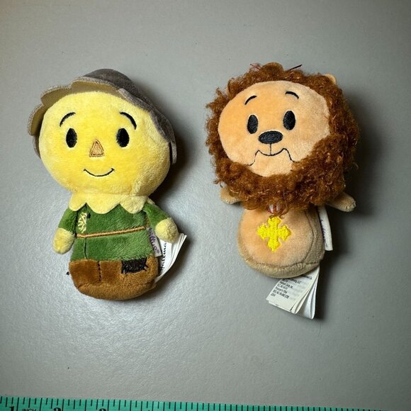 Wizard of Oz Hallmark Itty Bitty Bittys Cowardly Lio n & Scarecrow - Picture 3 of 7